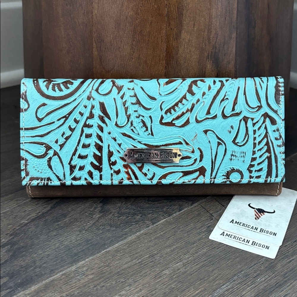 American Bison Genuine Tooled Leather,5 card,ID slot,checks, zip coin,snap top